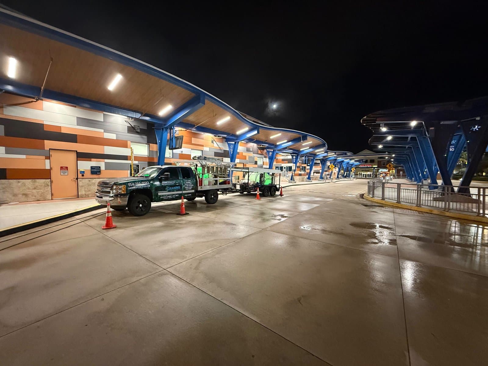Commercial & Storefront Cleaning